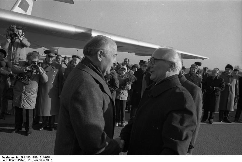 Gorbachev visiting Erich Honecker in 1987. Photo by Peter Koard with permission from Bundersarchiv.