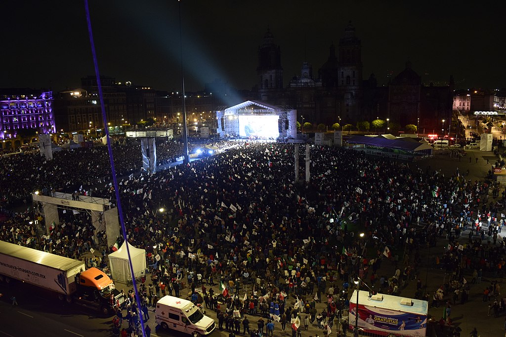 1024px Celebración victoria electoral AMLO en el Zócalo de la Ciudad de México 09 Image Salvador alc
