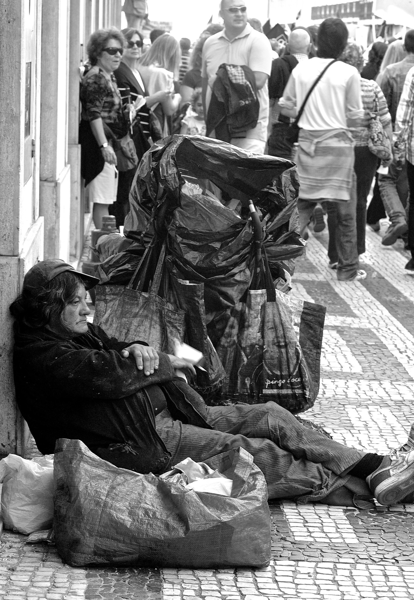 Lisbon homelessness Image Flickr Pedro Ribeiro Simões
