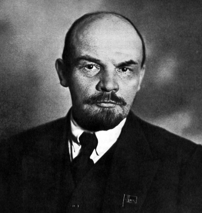 列宁一贯主张在“专业革命家”的基础上建设一个革命先锋队，他们愿意把全部的时间和精力都投入到革命工作中去。//图片来源：公共领域