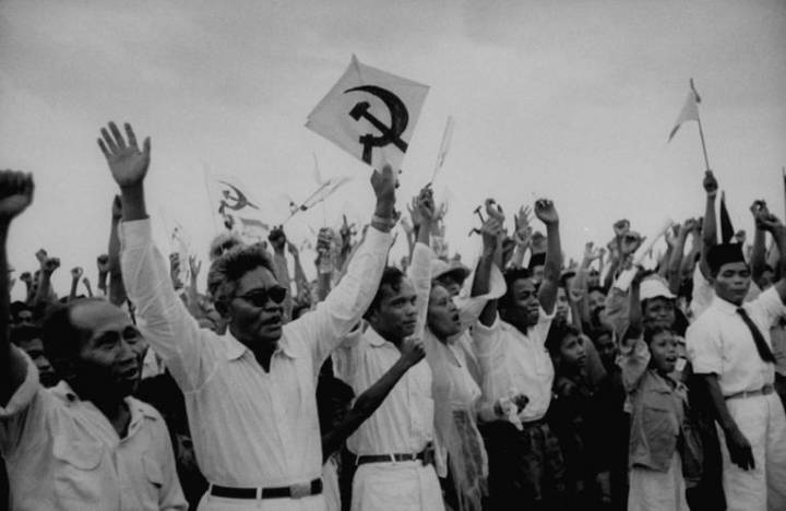 印尼共產黨在毛澤東和中共的建議下與“進步民族資產階級”合作。他們後來的潰敗不是由於個人態度因素，而是階級合作政策而造成的。//圖片來源：公共領域