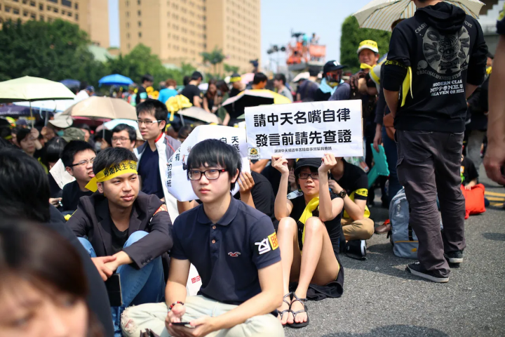 自1990年代以來，台灣最大的群眾運動都是由學生而非工人階級組織領導的。//圖片來源：Toomore Chiang，Flickr (CC)