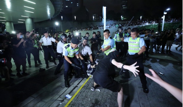 香港群众害怕他们的抗议权利将被剥夺，有可能随意被送往内地。这也解释了这些抗议的巨大规模和参与者的勇气。//图片来源：公共领域