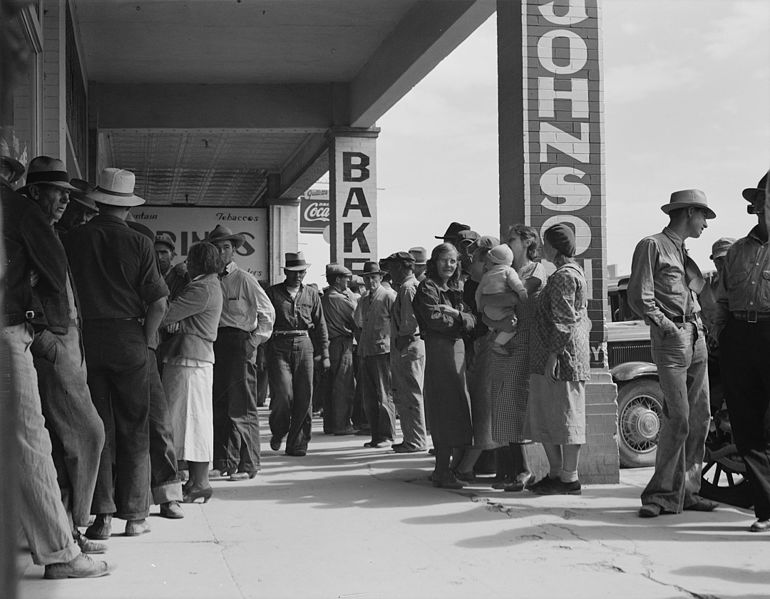 Waiting for relief checks during Great depression Image public domain