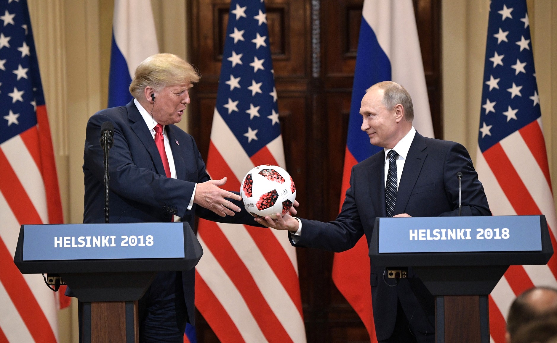 Trump Putin meeting 2 Image PoR