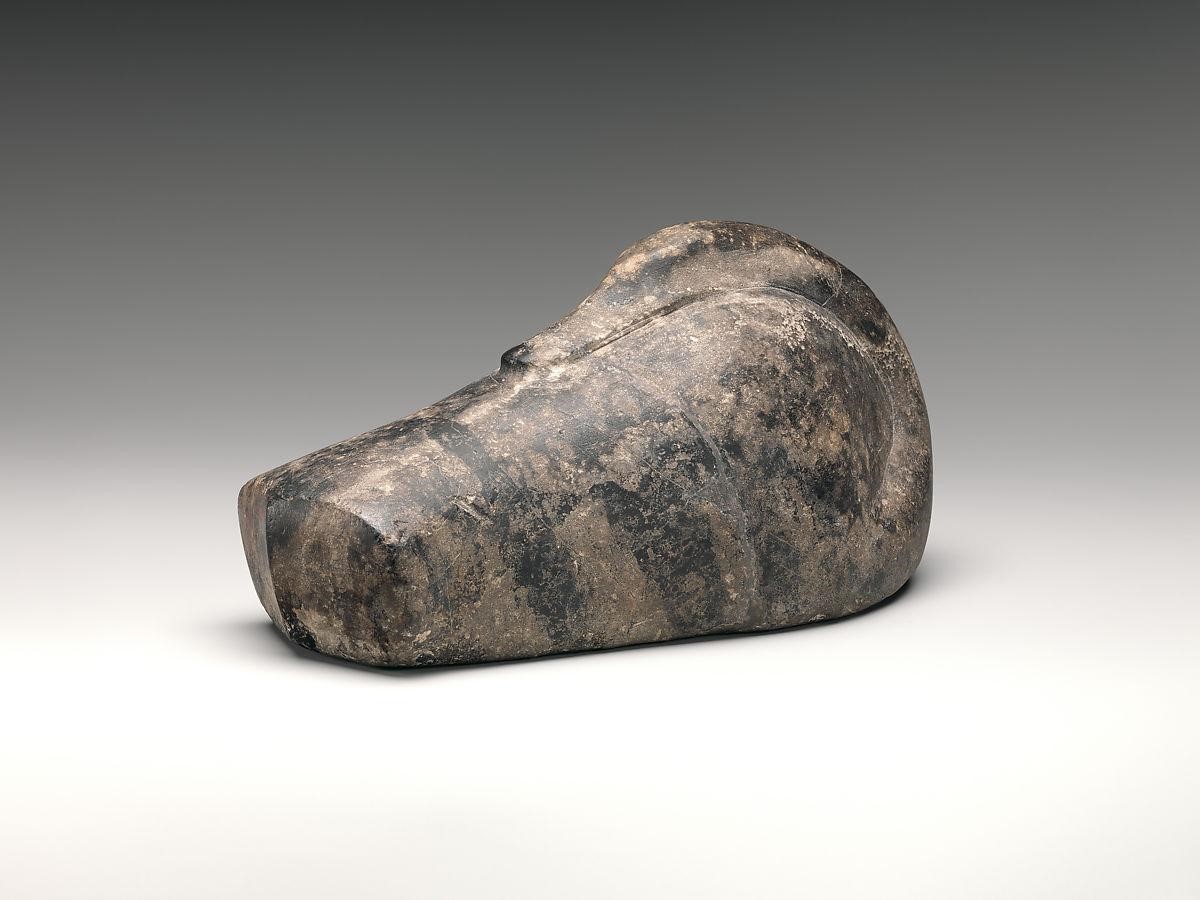 美索不达米亚的砝码，通常被雕刻成鸭子形状。//图片来源：Public domain image from Met museum.