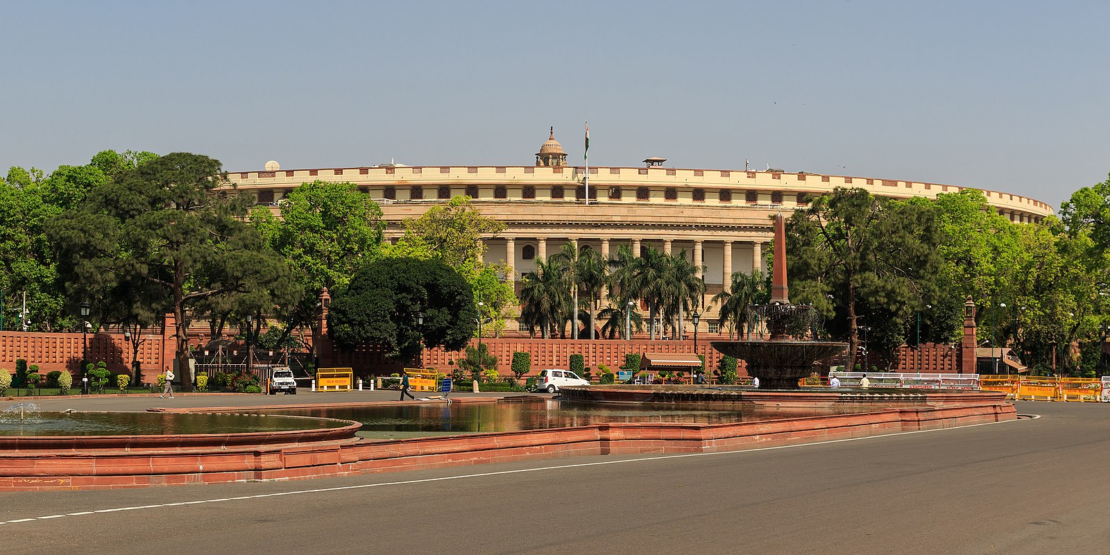 New Delhi government block 03 2016 img3 Image A Savin Wikimedia Commons
