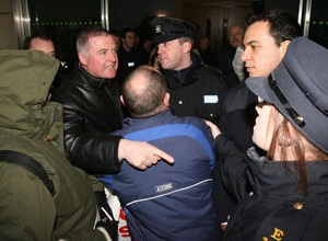 Workers clash with Gardaí in the Deloitte office in Dublin. Photo by Eirigi.
